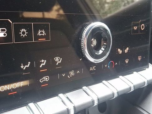 Used 2025 GMC Terrain Elevation FWD image 16