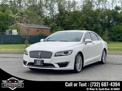Used 2017 Lincoln MKZ Reserve w/ Technology Package AWD/4WD image 5