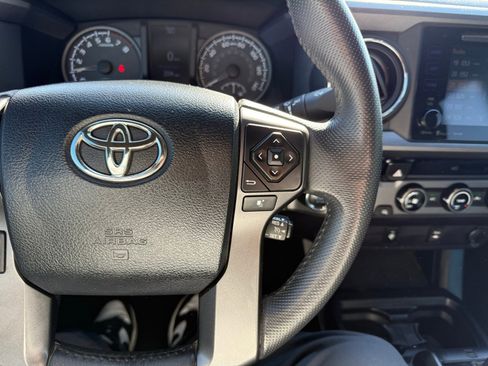 Used 2017 Toyota Tacoma TRD Off-Road w/ Tow Package image 20