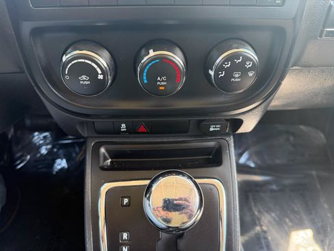 Used 2015 Jeep Patriot Sport w/ Power Value Group AWD/4WD image 13