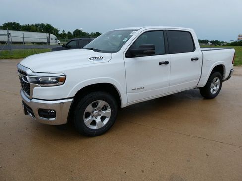 New 2026 RAM 1500 Big Horn AWD/4WD image 8