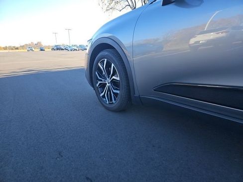 Used 2025 Toyota Crown XLE image 12