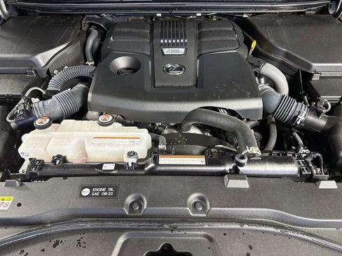 Used 2025 Lexus GX 550 image 31