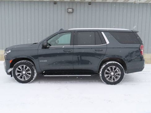 Used 2022 Chevrolet Tahoe LT w/ Luxury Package AWD/4WD image 9