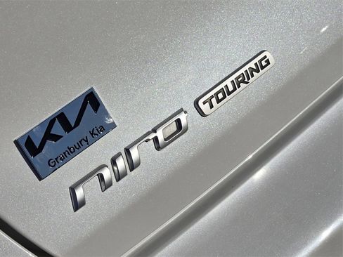 Used 2018 Kia Niro Touring image 9