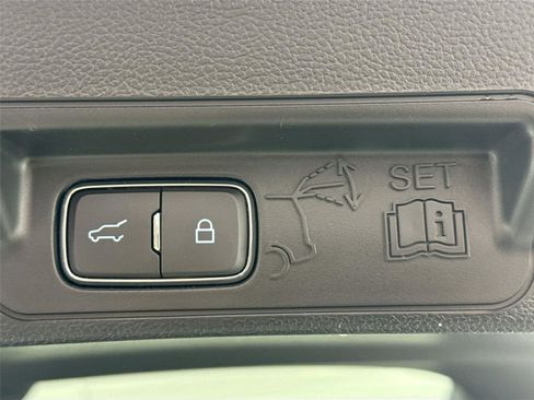 Used 2023 Ford Explorer XLT w/ Equipment Group 202A image 39