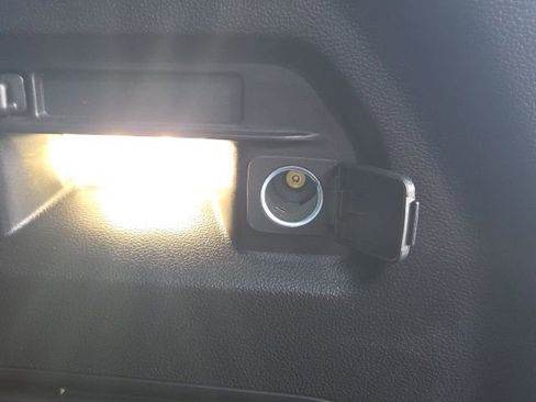 Used 2023 Ford Explorer XLT w/ Equipment Group 202A image 13