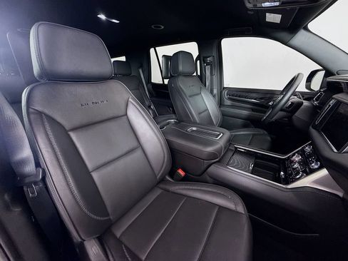 Used 2024 GMC Yukon Denali AWD/4WD image 31