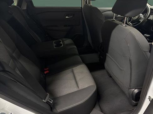Used 2024 Nissan Rogue SV FWD image 13