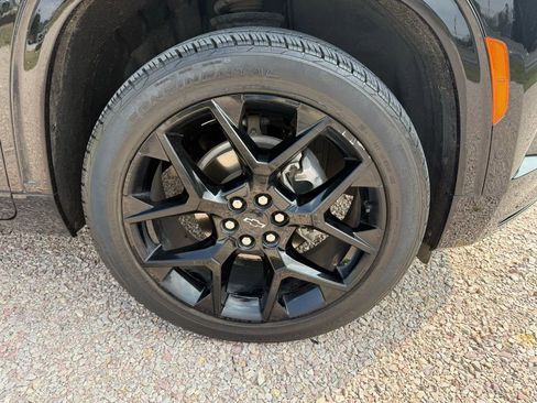 Used 2024 Chevrolet Traverse RS image 23