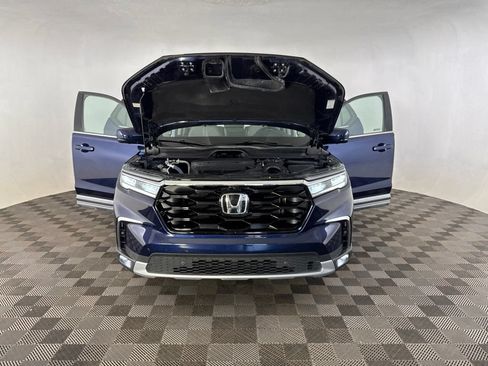 Certified 2025 Honda Pilot Elite image 12