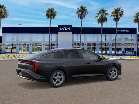 New 2025 Kia K4 LXS image 6