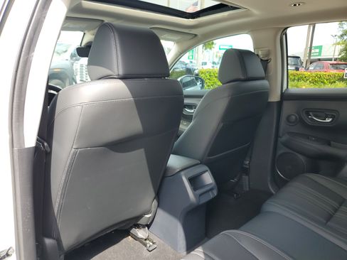 Used 2023 Honda HR-V EX-L image 15