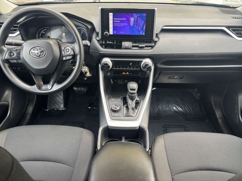 Used 2025 Toyota RAV4 LE image 29