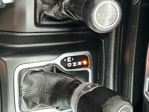 Used 2021 Jeep Wrangler Unlimited Sport image 21