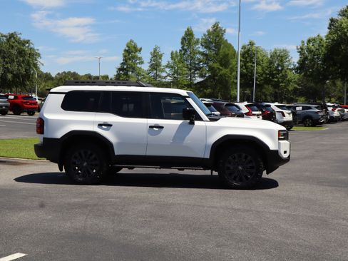 Used 2026 Toyota Land Cruiser w/ Premium Package AWD/4WD image 11