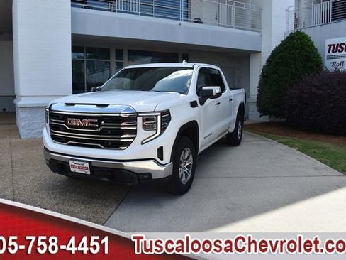 Used 2024 GMC Sierra 1500 SLT AWD/4WD image 5