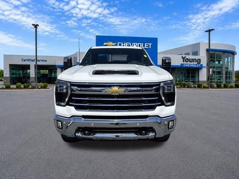 Used 2025 Chevrolet Silverado 3500 LTZ w/ LTZ Plus Package AWD/4WD image 2