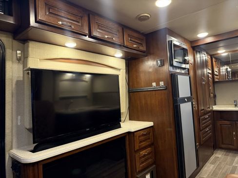 Used 2017 Mercedes-Benz Sprinter 3500 image 55