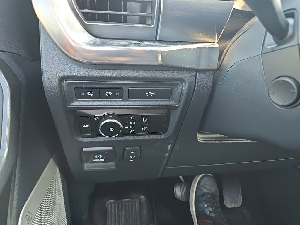 Used 2023 Ford F150 Lariat w/ Equipment Group 502A High AWD/4WD image 23