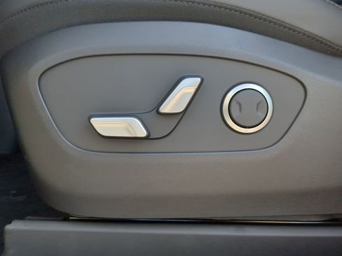 New 2026 Hyundai Ioniq 9 SEL image 17