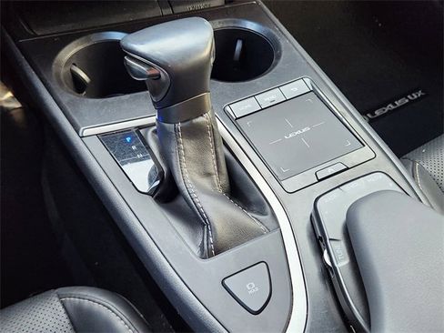 Used 2020 Lexus UX 200 w/ Premium Package image 22