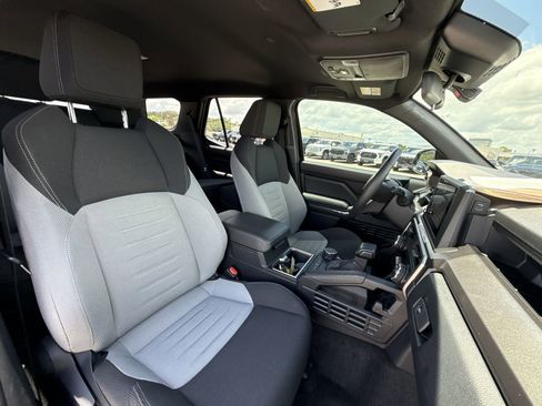 Certified 2025 Toyota 4Runner TRD Off-Road AWD/4WD image 25