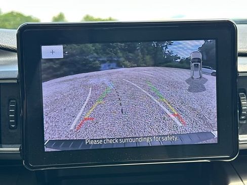 Used 2022 Ford Explorer XLT w/ Equipment Group 202A AWD/4WD image 35