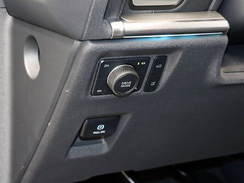 New 2025 Ford Expedition Max Platinum w/ Driver's Package image 28