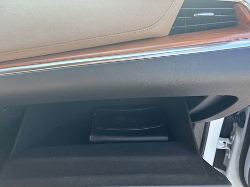 Used 2017 Cadillac XT5 Platinum w/ Driver Assist Package AWD/4WD image 28