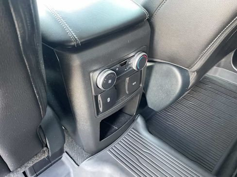 Used 2021 Ford Explorer XLT w/ Equipment Group 202A RWD image 14