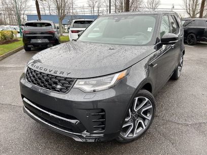 New 2025 Land Rover Discovery Dynamic SE
