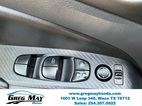 Used 2025 Nissan Altima 2.5 SV FWD image 22
