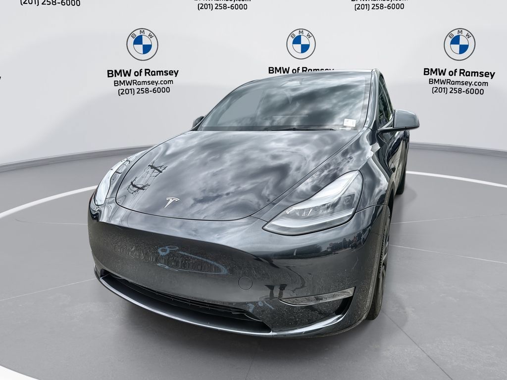 Used 2024 Tesla Model Y Long Range RWD image 1