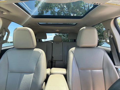 Used 2011 Ford Edge Limited w/ 301A Rapid Spec Order Code FWD image 20