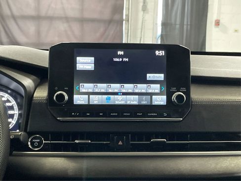 Used 2023 Mitsubishi Outlander SE image 18