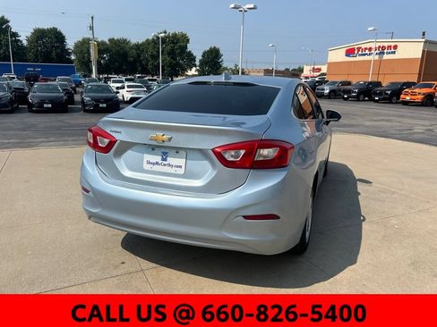 Used 2017 Chevrolet Cruze LT FWD image 7