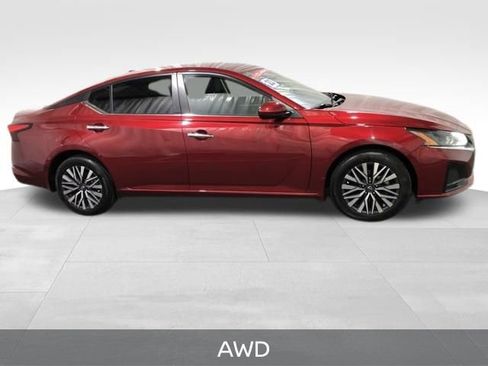 Certified 2023 Nissan Altima 2.5 SV image 2