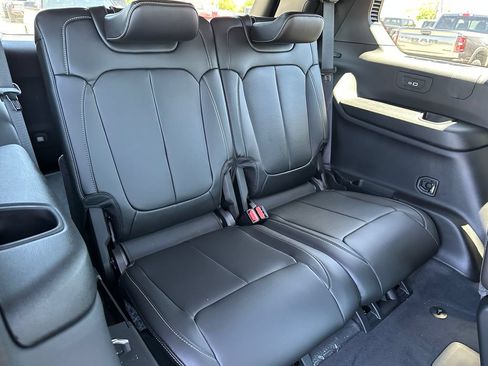 New 2026 Jeep Grand Cherokee L Limited w/ Limited Altitude Package AWD/4WD image 20