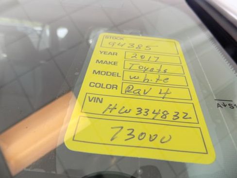 Used 2017 Toyota RAV4 Platinum FWD image 34