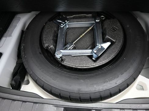 Certified 2024 Toyota RAV4 LE AWD/4WD image 22