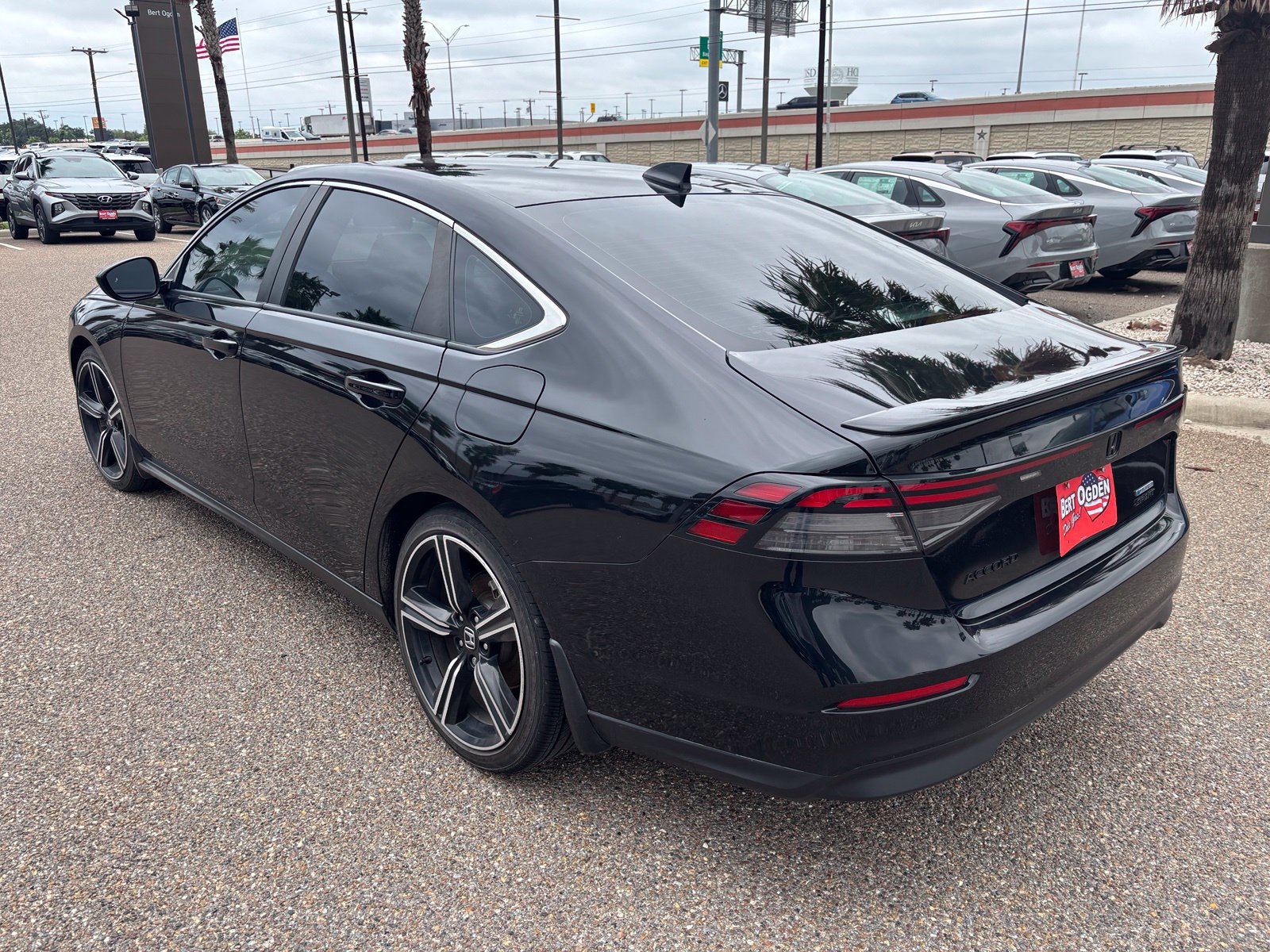 Used 2024 Honda Accord Sport image 4