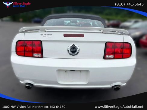 Used 2006 Ford Mustang GT RWD image 10
