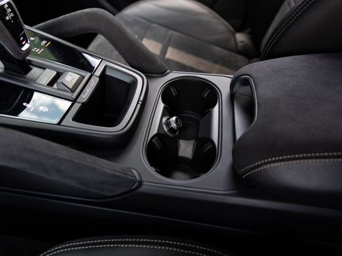 Certified 2022 Porsche Cayenne Turbo GT AWD/4WD image 18