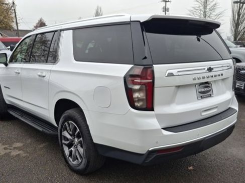 Used 2023 Chevrolet Suburban LS image 7