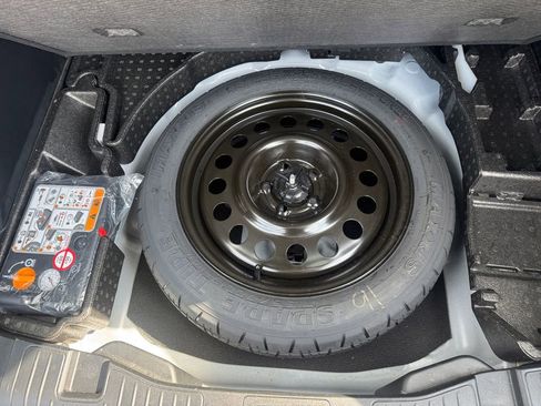 Used 2025 Ford Escape Active image 23