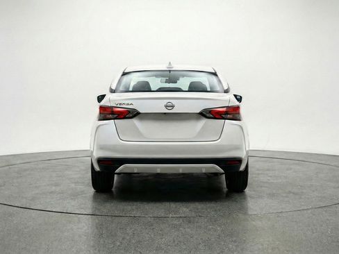 Used 2025 Nissan Versa SV image 7