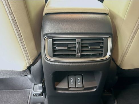 Used 2018 Honda CR-V Touring image 26