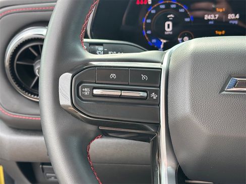 Certified 2024 Chevrolet Colorado Z71 w/ Z71 Convenience Package 2 image 16