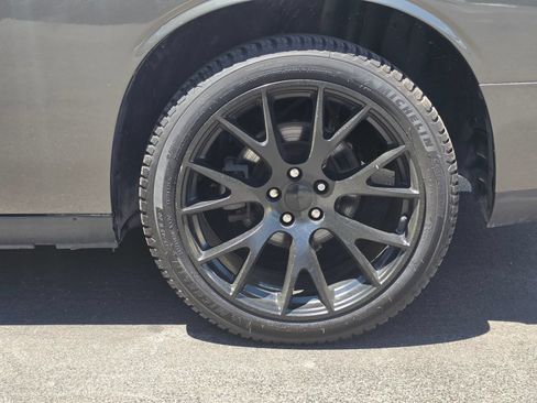 Used 2009 Dodge Challenger SE RWD image 3
